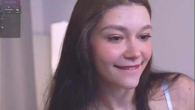 Image 2 of kelly_ember Stream on Chaturbate on 1 month ago