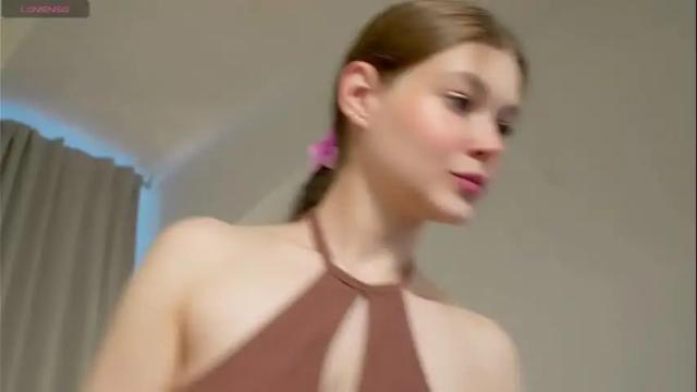 Image 6 of kelly_ember Stream on Chaturbate on 15 days ago