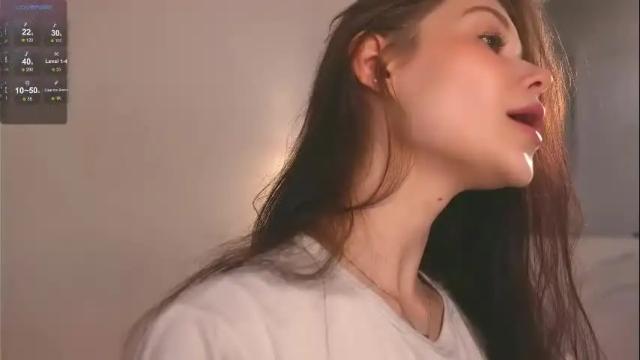 Image 12 of kelly_ember Stream on Chaturbate on 13 days ago