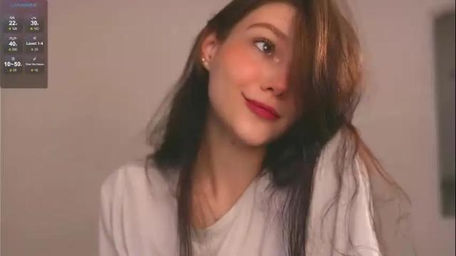 Image 2 of kelly_ember Stream on Chaturbate on 13 days ago