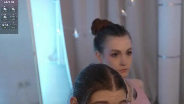Image 10 of kelly_ember Stream on Chaturbate on 3 days ago