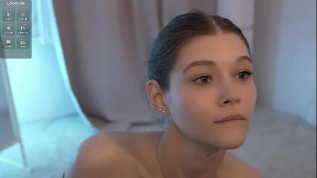 Image 6 of kelly_ember Stream on Chaturbate on 3 days ago