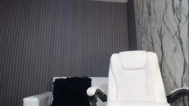 Image 12 of kelly_queenpussy Stream on Chaturbate on 1 month ago