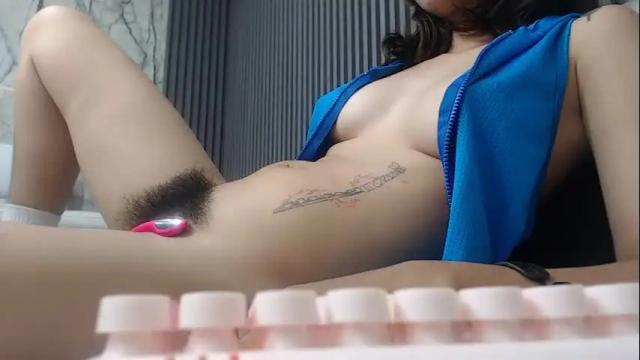 Image 7 of kelly_queenpussy Stream on Chaturbate on 15 days ago