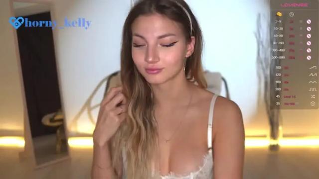 Image 8 of kelly_the_horniest Stream on Chaturbate on 20 months ago
