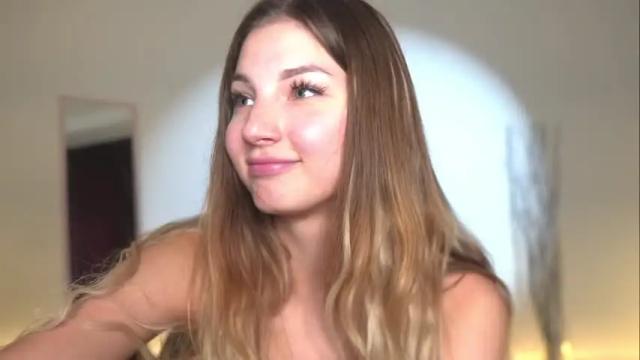 Image 3 of kelly_the_horniest Stream on Chaturbate on 20 months ago