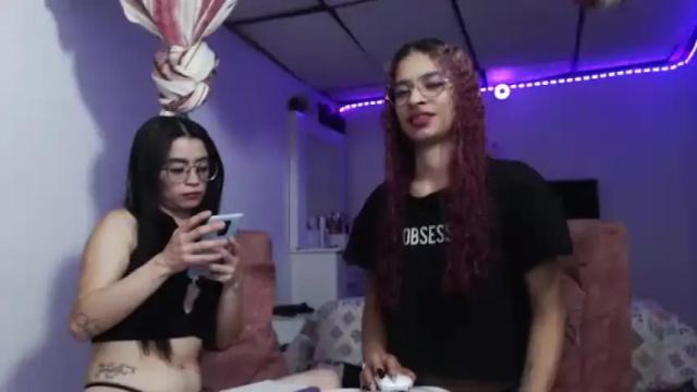 Image 11 of kellyandkataleya Stream on Chaturbate on 14 months ago