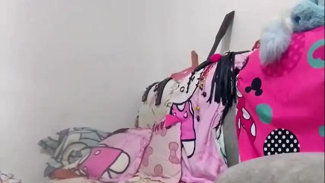 Image 6 of kellyandkataleya Stream on Chaturbate on 23 days ago