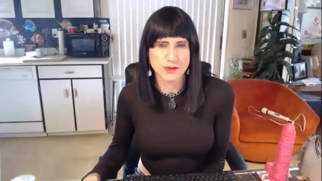 Image 10 of kellyannelynn Stream on Chaturbate on 12 months ago
