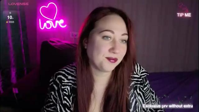 Image 4 of kellycrystall Stream on Chaturbate on 27 days ago