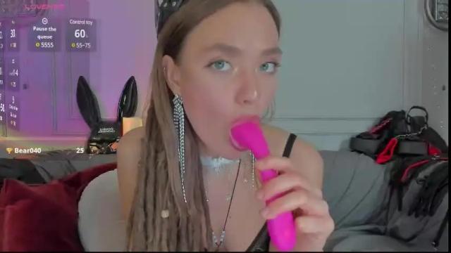 Image 8 of kellyfouler Stream on Chaturbate on 2 months ago