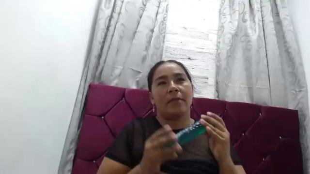Image 7 of kellyjohana86 Stream on Chaturbate on 20 months ago
