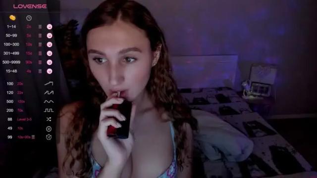 Image 3 of kellykeat Stream on Chaturbate on 9 months ago