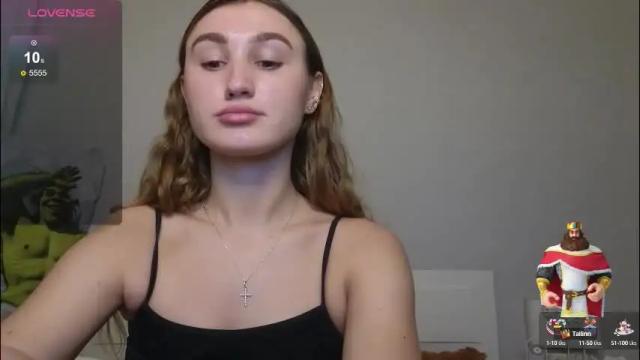 Image 3 of kellykeat Stream on Chaturbate on 24 days ago