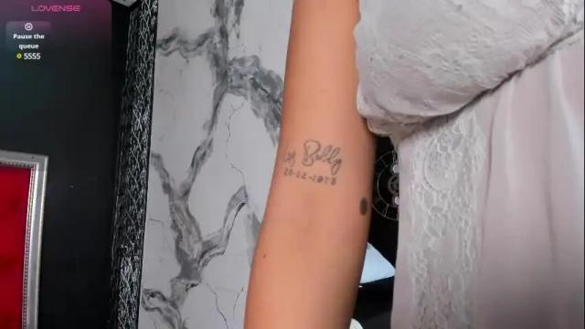 Thumbnail 3, kellymillian_'s Stream at Chaturbate, 1 month ago