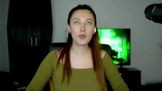 Image 2 of kellytesh Stream on Chaturbate on 1 month ago
