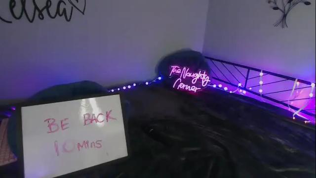 Image 3 of kelsearae Stream on Chaturbate on 1 month ago