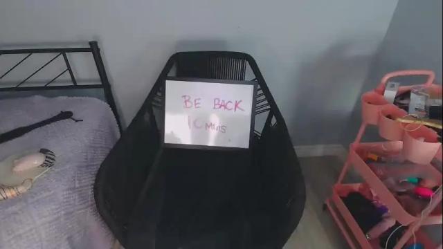 Image 7 of kelsearae Stream on Chaturbate on 1 month ago