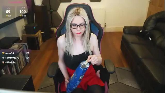 Image 3 of kelseycobalt Stream on Chaturbate on 1 month ago