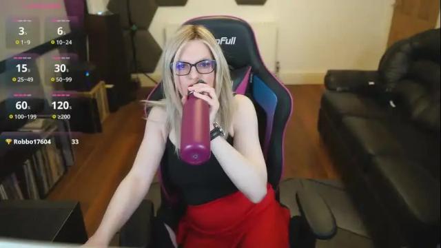 Image 2 of kelseycobalt Stream on Chaturbate on 1 month ago