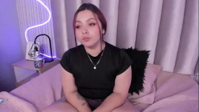 Image 8 of kelyelamal Stream on Chaturbate on 1 month ago