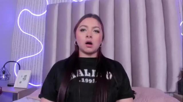 Image 2 of kelyelamal Stream on Chaturbate on 1 month ago