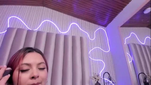 Image 3 of kelyelamal Stream on Chaturbate on 28 days ago