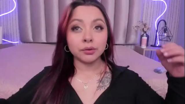 Image 7 of kelyelamal Stream on Chaturbate on 24 days ago
