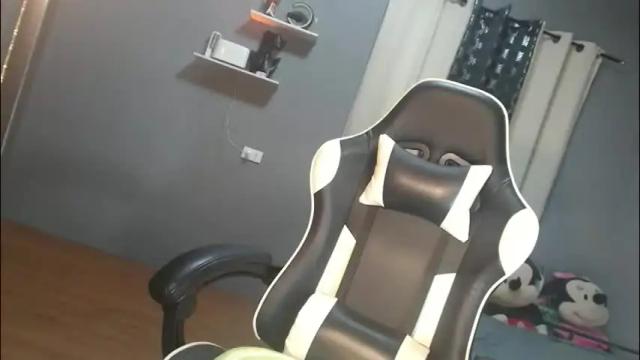 Image 11 of kemdallicious12 Stream on Chaturbate on 1 month ago