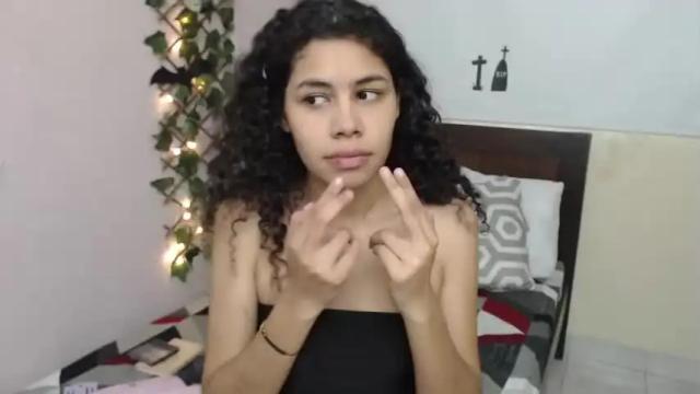 Image 2 of kendall77curlyhair Stream on Chaturbate on 19 months ago