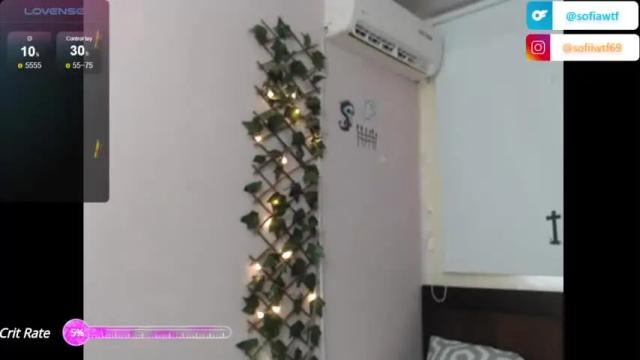 Image 4 of kendall77curlyhair Stream on Chaturbate on 19 months ago