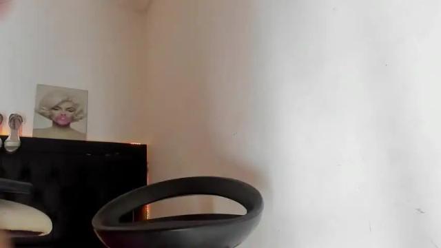 Image 12 of kendall__hot_sexy Stream on Chaturbate on 14 months ago