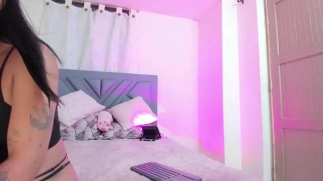 Image 3 of kendall_ewers Stream on Chaturbate on 14 months ago