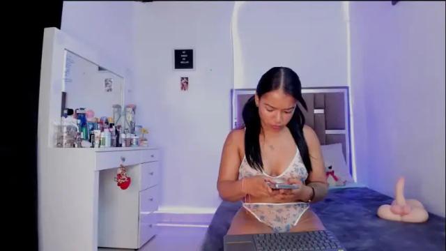 Image 4 of kendall_ewers Stream on Chaturbate on 1 month ago