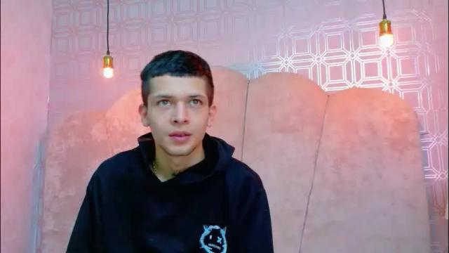 Image 2 of kendalltaylorr Stream on Chaturbate on 1 month ago