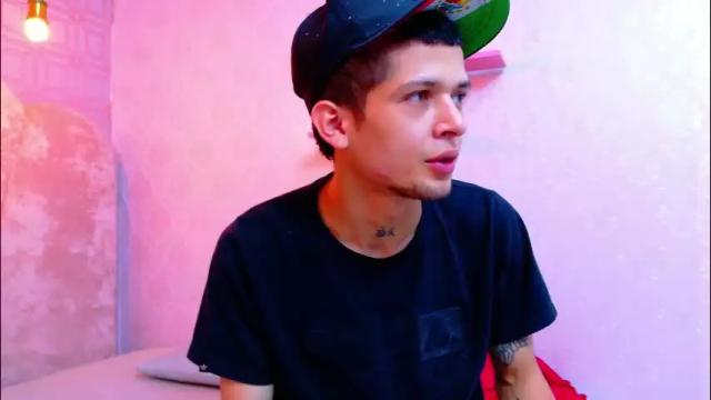 Image 2 of kendalltaylorr Stream on Chaturbate on 1 month ago