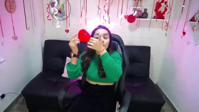 Image 3 of kenday__west Stream on Chaturbate on 18 months ago
