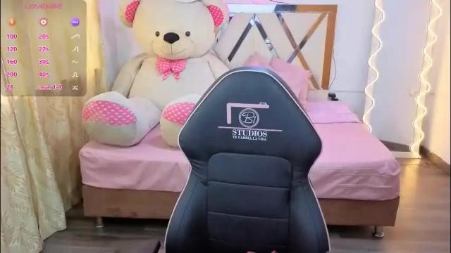 Image 4 of kendra_tay Stream on Chaturbate on 2 months ago