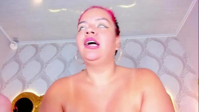 Image 7 of kendralholson Stream on Chaturbate on 17 days ago