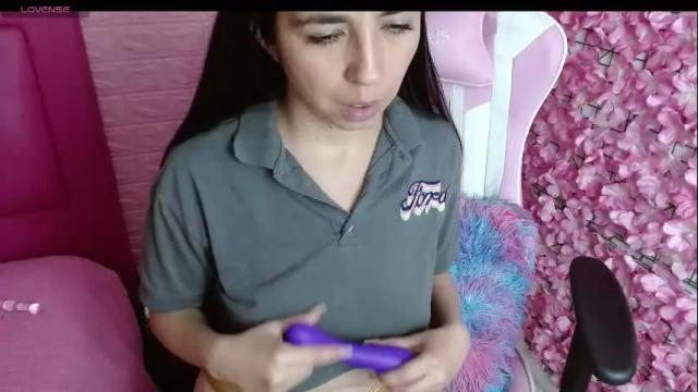 Image 2 of kendy_all4u7 Stream on Chaturbate on 4 months ago