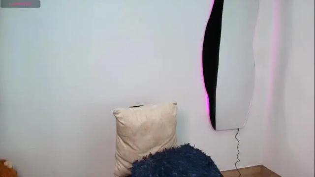 Image 3 of kenia_fox1 Stream on Chaturbate on 1 month ago