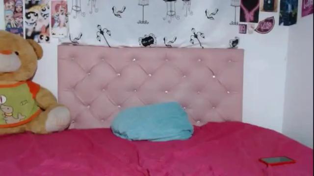 Image 12 of keniakiss Stream on Chaturbate on 14 months ago