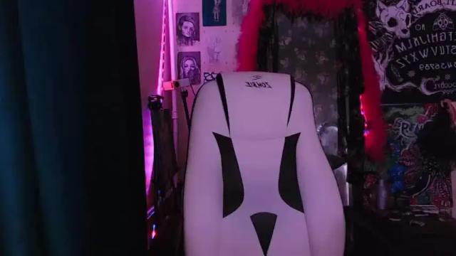 Image 11 of kennyomeliya Stream on Chaturbate on 14 months ago