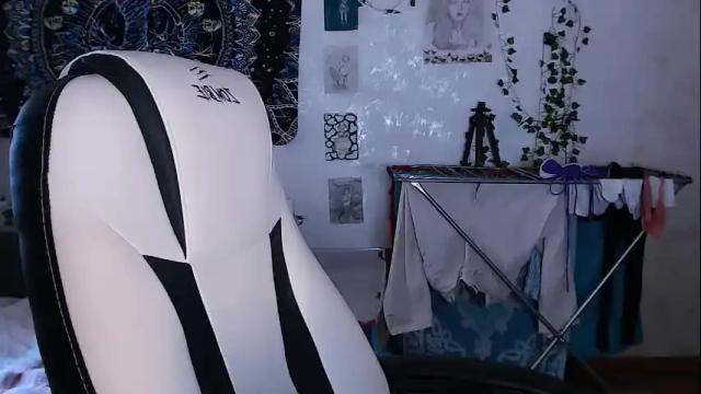 Image 8 of kennyomeliya Stream on Chaturbate on 1 month ago