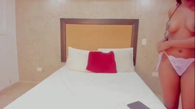 Image 2 of kentha_mitchells Stream on Chaturbate on 16 days ago