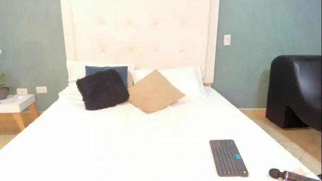 Image 4 of kentha_mitchells Stream on Chaturbate on 14 days ago