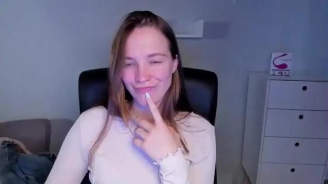 Image 12 of kenzie_theone Stream on Chaturbate on 14 months ago
