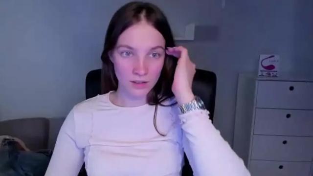 Image 4 of kenzie_theone Stream on Chaturbate on 14 months ago