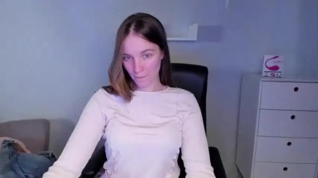 Image 6 of kenzie_theone Stream on Chaturbate on 14 months ago
