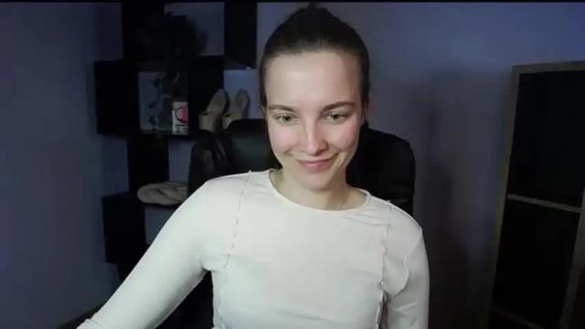 Image 12 of kenzie_theone Stream on Chaturbate on 14 months ago